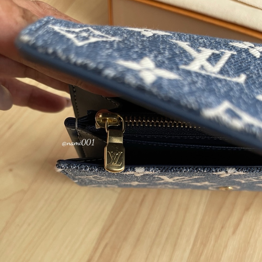 Louis Vuitton Denim Sarah Wallet - Picture 8 of 14